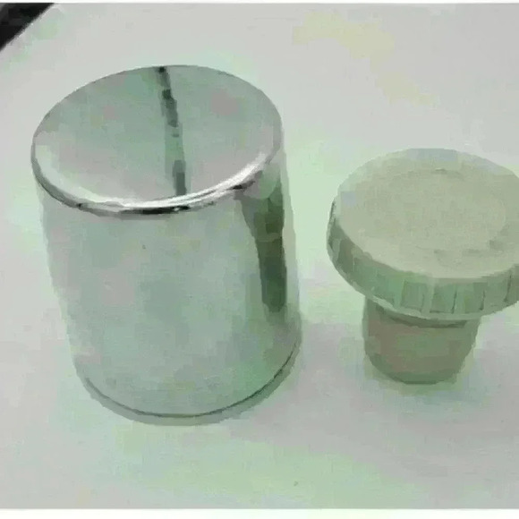 💢SOLD 💢 Stainless Steel Silver Vacuum Thermas Vintage - Picture 3 of 7